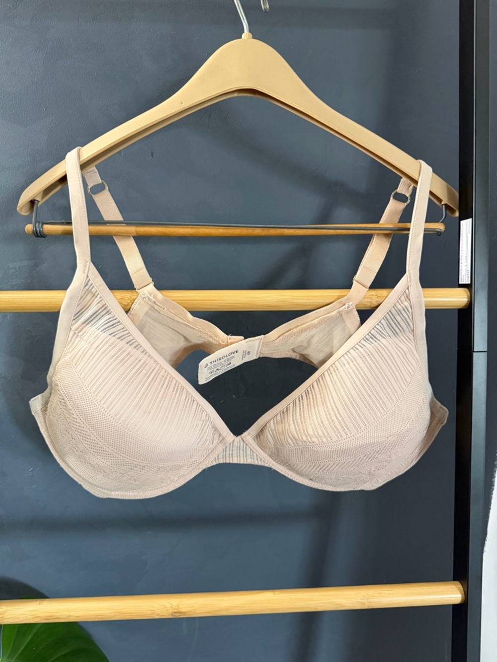 ThirdLove Everyday Lace Plunge Bra 42B Nude Beige Underwire Mesh Lace Bra